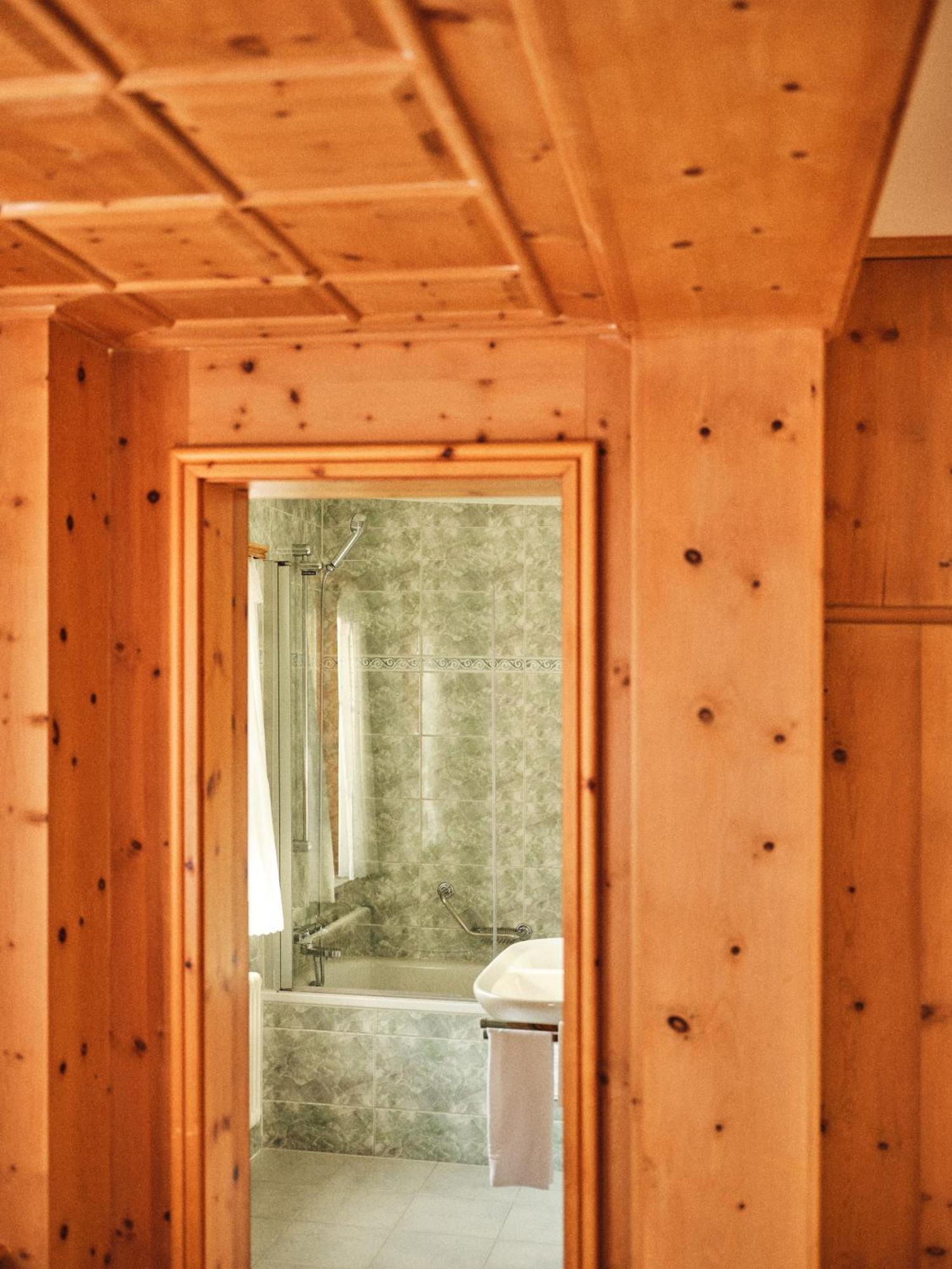 Hotel Chesa Grischuna Klosters Δωμάτιο φωτογραφία